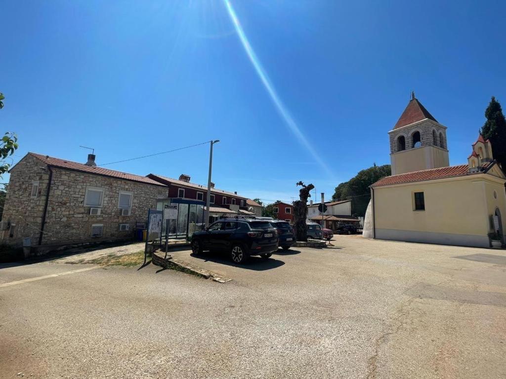 Villa Amore Radini Istrian Romantic Studio With Private Parking And Terrace 布罗托尼贾 外观 照片