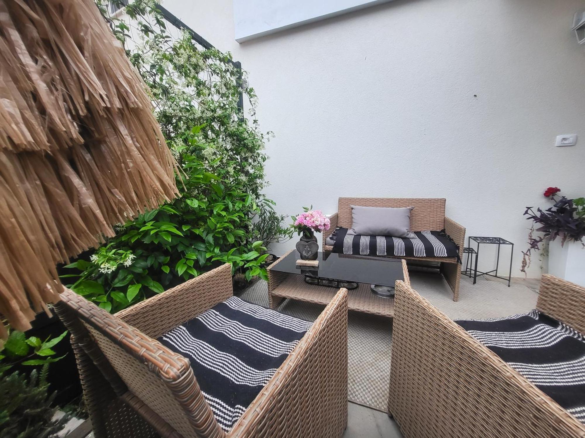 Villa Amore Radini Istrian Romantic Studio With Private Parking And Terrace 布罗托尼贾 外观 照片