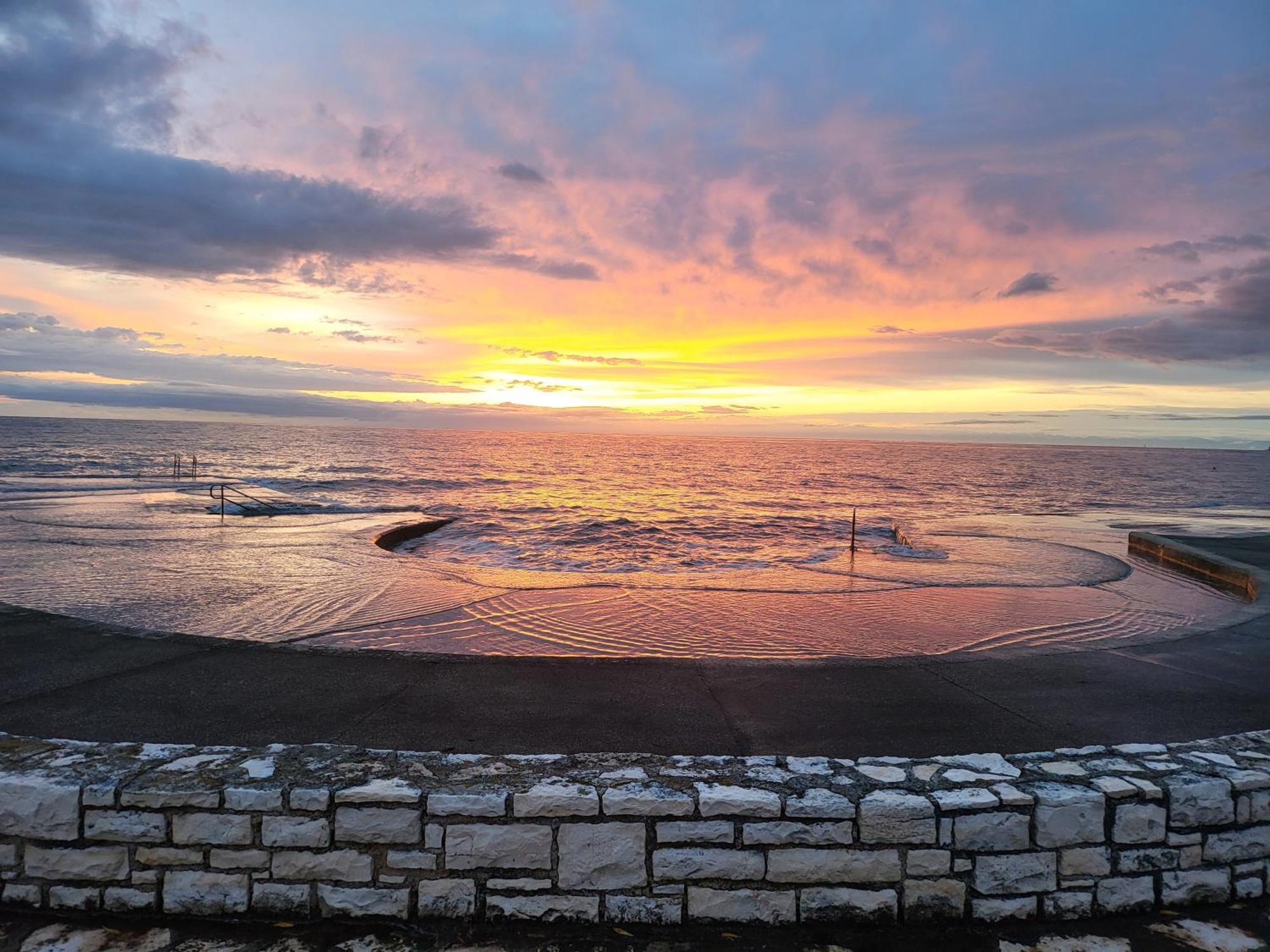 Villa Amore Radini Istrian Romantic Studio With Private Parking And Terrace 布罗托尼贾 外观 照片